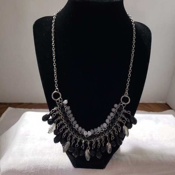 Gorgeous Black, Clear, and White Beaded Silvertone Necklace with Earrings - Picture 4 of 8